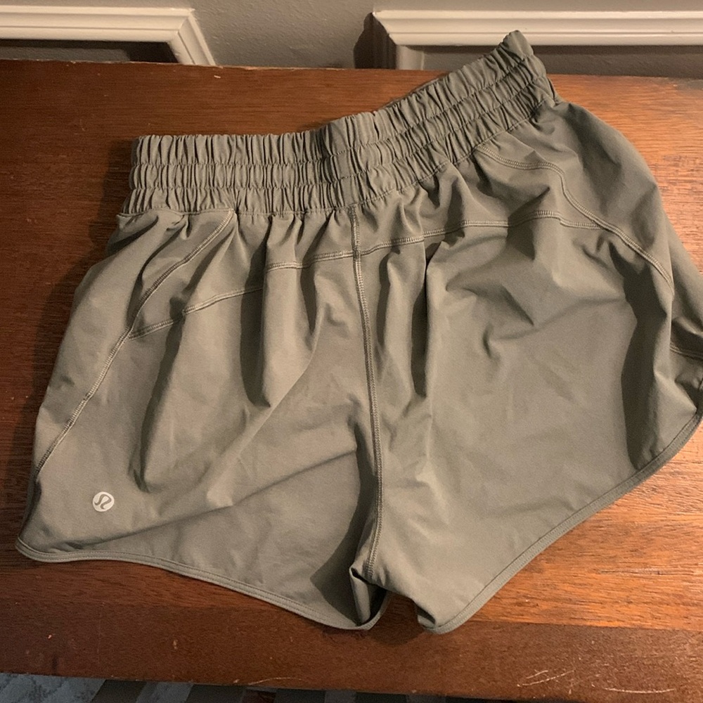 Lululemon forest green shorts size 4
